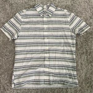 Goodfellow Standard button up tee